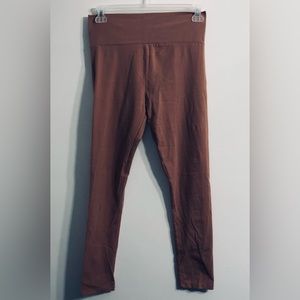 Forever 21 women’s high rise super soft stretchy leggings pull on Tan. XL.